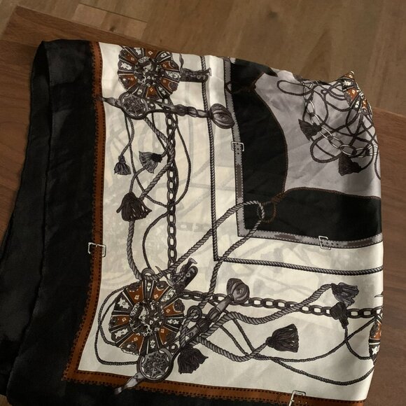 Le Chateau Silk Scarf - Picture 2 of 4